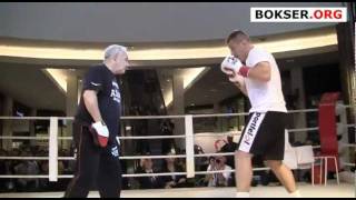 Klitschko vs Adamek The open training of quotGoralquot [upl. by Erdrich]