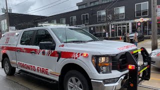 Toronto Fire DC33 responding in heavy traffic [upl. by Roi]