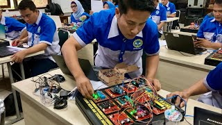 Presentasi Sistem penyiraman otomatis dengan arduino dan sensor soil moisture [upl. by Pasia879]