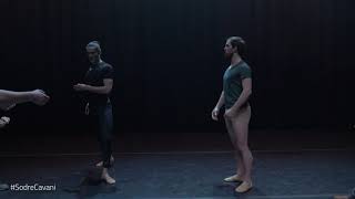 Cavani aprende ballet con bailarines del Sodre [upl. by Giffard]