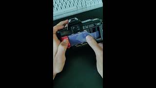 Minolta Maxxum 7000  Changing Film no music no talking vertical video [upl. by Parrie180]