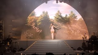 Madison Beer  Reckless HD Live at Sentrum SceneOsloNorway 25022024 [upl. by Rafter]