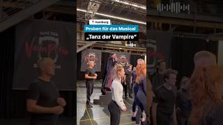 Das Musical „Tanz der Vampire“ kehrt nach Hamburg zurück [upl. by Avle]