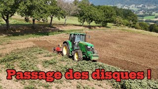 JOHN DEERE AU DÉCHAUMAGE À DISQUE [upl. by Mehcanem4]