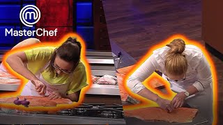 Jak filetuje łososia Masterchef  Masterchef [upl. by Nivahb]