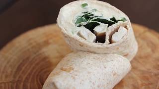 RECETA WRAP DE POLLO CON HUMMUS Y ESPINACAS [upl. by Annodal]