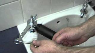 Change Tap washer using the Easy Tapsplitter Part 1 [upl. by Ailaht]