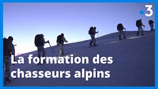 A Montgenèvre les premiers pas des nouveaux chasseurs alpins [upl. by Nolyar930]