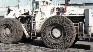 LETOURNEAU 1400 Very big wheel loader 2 [upl. by Corrine]