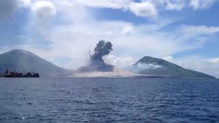 Volcano Eruption Rabaul East New Britain August 29th 2014 [upl. by Joann]