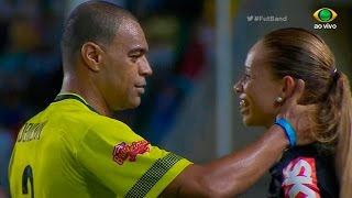 Denílson Show vs Amigos do Robinho 22122016 [upl. by Enaffit]