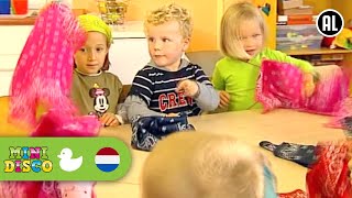 ZAKDOEKJE LEGGEN  Kinderliedjes  Kinderdagverblijf  Minidisco [upl. by Arimlede916]