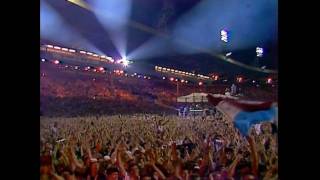 Queen  We Are The Champions Live at Wembley 11071986 [upl. by Yokum]