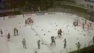 1987 World Junior Hockey Championship Canada vs Russia FIGHT [upl. by Netnert]