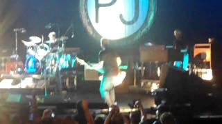 27  Alive with Jerry Cantrell  Pearl Jam live at Gibson Amp LA 10062009 [upl. by Lenahtan819]