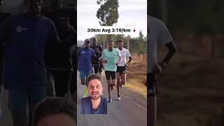 QUENIANOS CORRENDO LENTO corridaderua corridaderuabrasil corredores 21km maratona 5km 10km [upl. by Kola482]