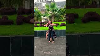 Dekho kon aaya mere sath dance krne😂dancedigitalcreatortrendingsubscribeyoutubeshortsshorts [upl. by Kerek]