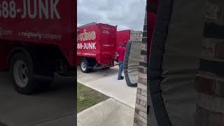 Junk removal process in USA super greatly done in minutes Great work and hats off [upl. by Repinuj]