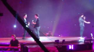 Jonas Brothers World Tour Uniondale 71909  Hold On [upl. by Augie]