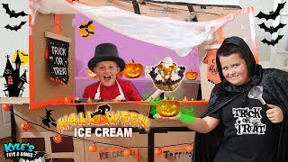 ICE CREAM SUNDAE BOX FORT FOR HALLOWEEN Sour Candy  Chocolate  Cookies Pretend Play for Children [upl. by Tabshey]