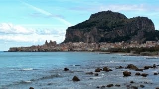 Cefalu Sicily Italy  Cefalù Sicilia Italia  Turismo y viajes  Tourism Travel  Playas Beach [upl. by Nipahc]