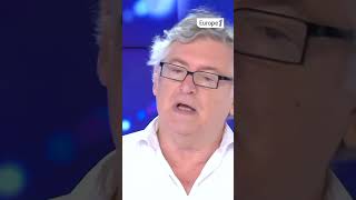 Michel Onfray  quotEmmanuel Macron détruit la Ve Républiquequot shorts politique radio [upl. by Akilegna]