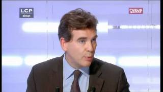 Montebourg  quotIl y a beaucoup darmes en France cela doit cesserquot  Le Figaro [upl. by Hagerman491]