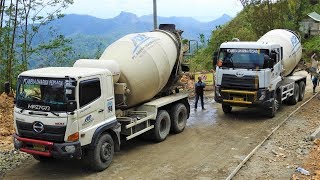 Ready Mix Cement Concrete Mixer Truck Pouring Concrete Hino 500 Quester CWE 280 [upl. by Atter]