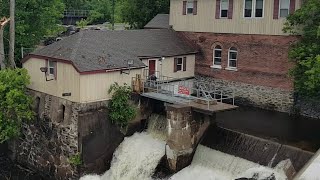 Bracebridge Ontario in Muskoka cottage country [upl. by Pavier]