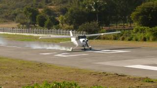 Cessna 172 Blows Tire On Landing  St Barths [upl. by Herc]