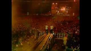 100000 de voci canta „Desteaptate romanequot Live la Forza ZU 2013 [upl. by Januisz555]