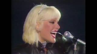 Donatella Rettore  Splendido splendente  Festivalbar 1979 stereo remaster [upl. by Ianahs]