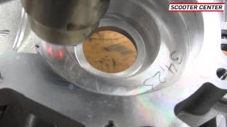 Howto Kurbelwellenlager einbauen zB Vespa  installing bearings [upl. by Lehcnom116]