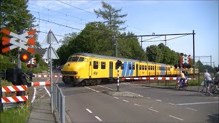 Spoorwegovergang Bunde  Dutch railroad crossing [upl. by Dagall152]