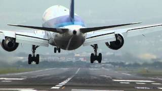 Crosswind landing B777B767B737Embraer170CRJ200DHC8SAAB340B at OSAKA International Airport [upl. by Nirat681]