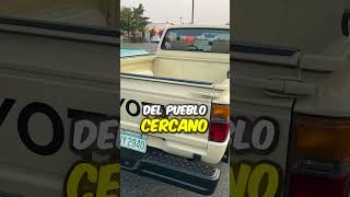 Una Tesla Cybertruck se atascó en el lodo y la rescató un ￼Toyota antiguo 🚗🤔 Shorts [upl. by Nebe123]