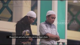 EKSPERIMEN Pemuda Bertato Minta Diajari Shalat  SIAPA PEDULI 070119 [upl. by Nedyrb663]