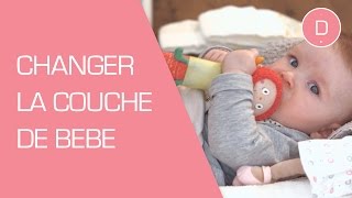 Comment changer la couche de bébé   Puériculture [upl. by Ecirtnuahs]