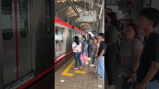 Riding a Train in Manila LRT Ride Baclaran Station to Carriedo philippines travel trains lrt [upl. by Hufnagel]