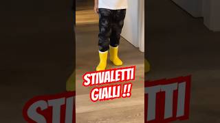 STIVALETTI GIALLI ANTIPIOGGIA TUTORIAL CALCIO youtubeshorts perte shorts [upl. by Ailgna]