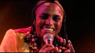 Miriam Makeba  Click Song Qongqothwane Live [upl. by Capon]