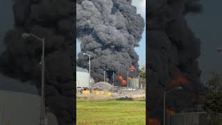 Mandatory Evacuation Order Lifted for Petroleum Refinery Fire in Louisiana [upl. by Seumas]