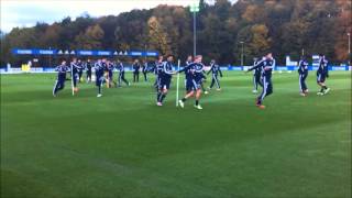 FC Schalke Training Aufwärmprogramm mit Koordinationsübungen [upl. by Melda427]