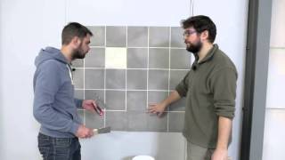 Astuce  comment recoller un carreau de faience avec de l’enduit [upl. by Atkins365]