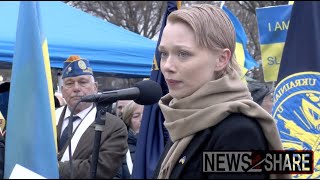 Actress Ivanna Sakhno speaks out for Ukraine in front of Lincoln Memorial [upl. by Dill]