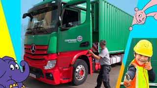 Moritz und die Maschinen  LKW mit Ladekran Wie werden Container abgeladen  Der Elefant  WDR [upl. by Lombard783]