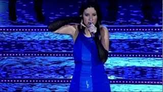 Laura Pausini  Se Fue live [upl. by Aynad528]