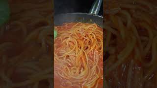 🍝 SPAGHETTI MERLUZZO e POMODOROche sughetto da paura🔥🍅🐟 Shorts [upl. by Waylan]