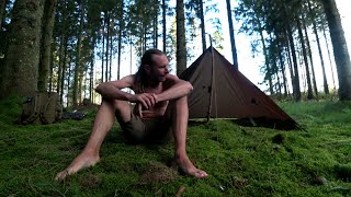 Abenteuerliche Übernachtung im Wald mit weltbestem Tarp Aufbau  Gaskocher Teil 2 [upl. by Aekan]