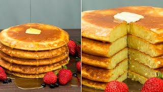 Pancakes americani deliziosi fragranti e soffici  SaporitoTV [upl. by Einahteb743]